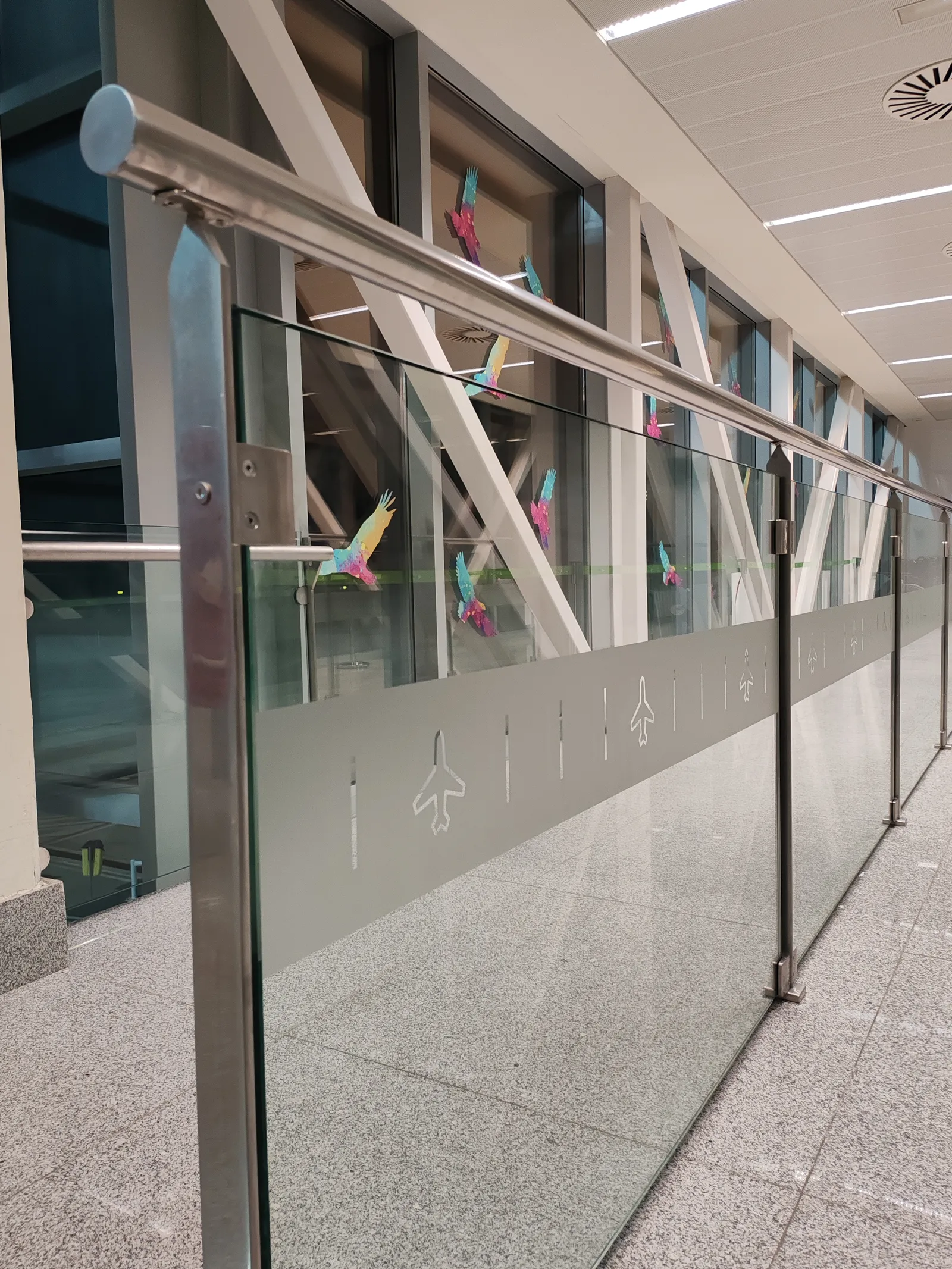 Barandilla de Acero Inoxidable y Vidrio Templado en el Aeropuerto de Maó - imagen 16