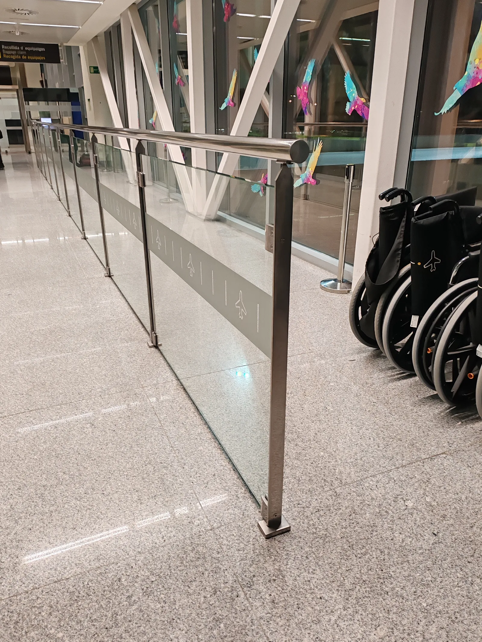 Barandilla de Acero Inoxidable y Vidrio Templado en el Aeropuerto de Maó - imagen 7