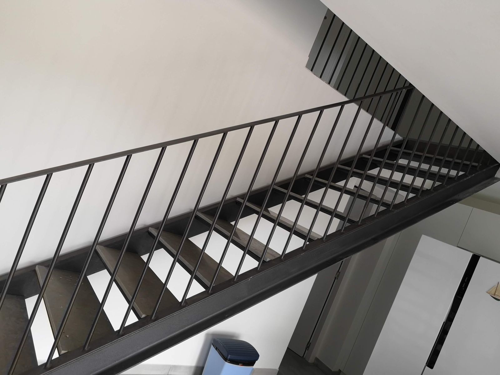Barandillas y Escalera Metálica de Diseño en Son Parc - imagen 6