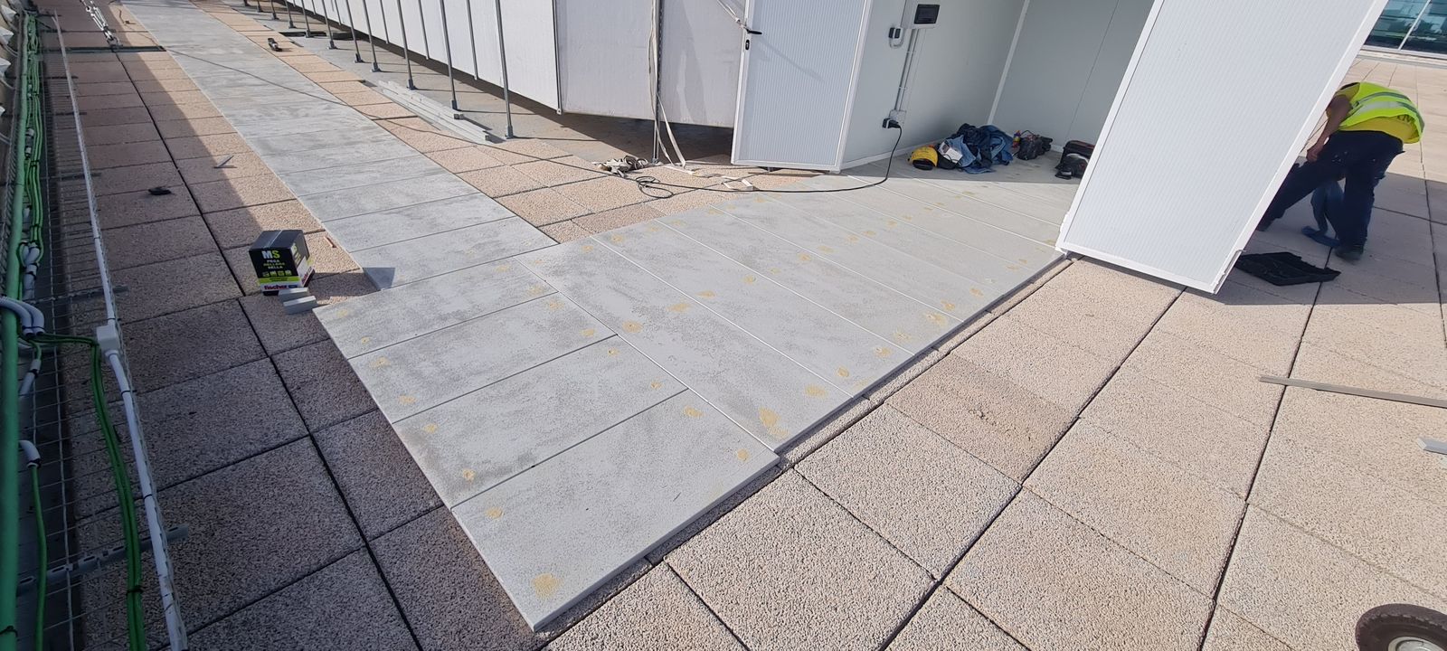 Caseta Técnica Modular de Panel Sándwich en el Aeropuerto de Maó en Maó (Aeropuerto de Menorca)