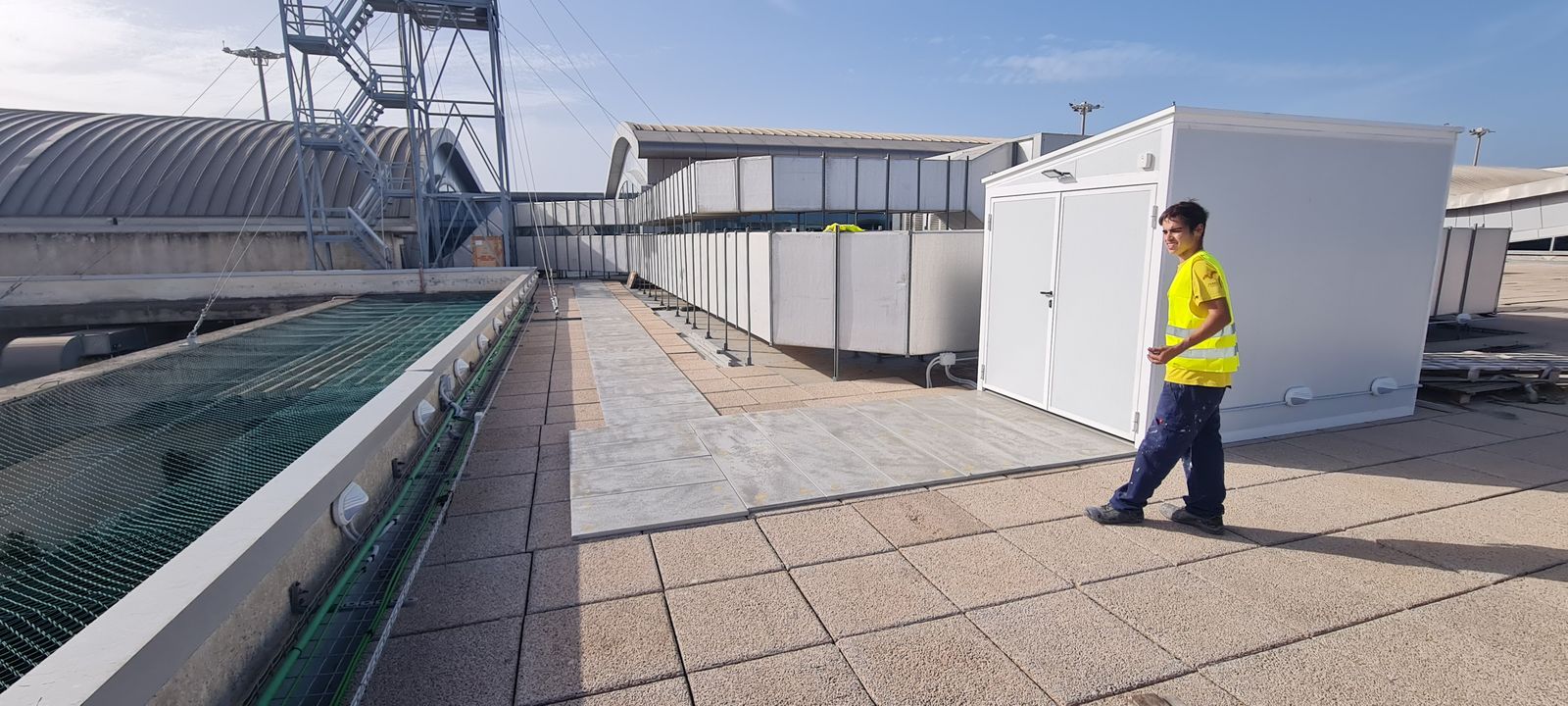 Caseta Técnica Modular de Panel Sándwich en el Aeropuerto de Maó - imagen 3