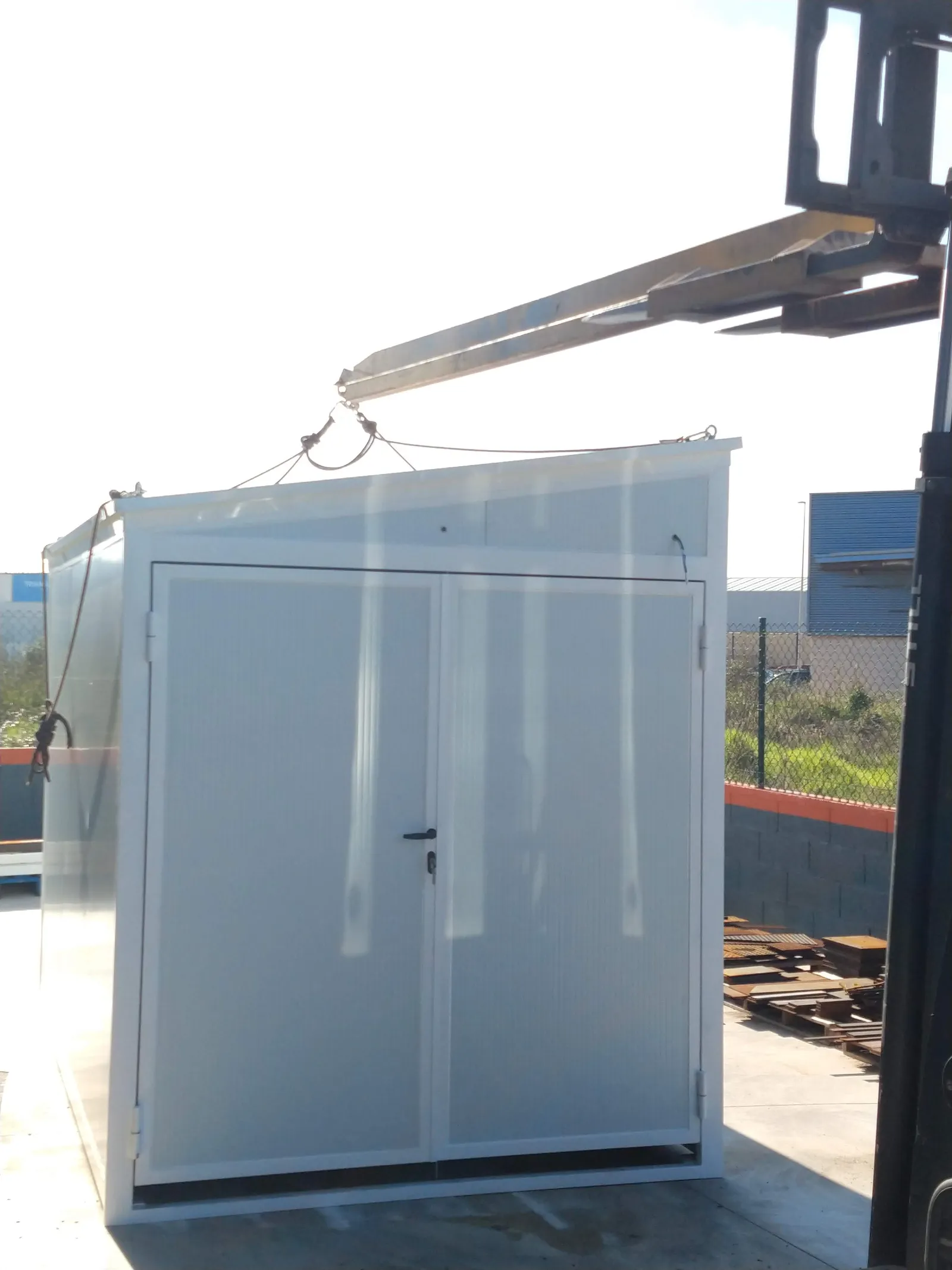 Caseta Técnica Modular de Panel Sándwich en el Aeropuerto de Maó - imagen 14