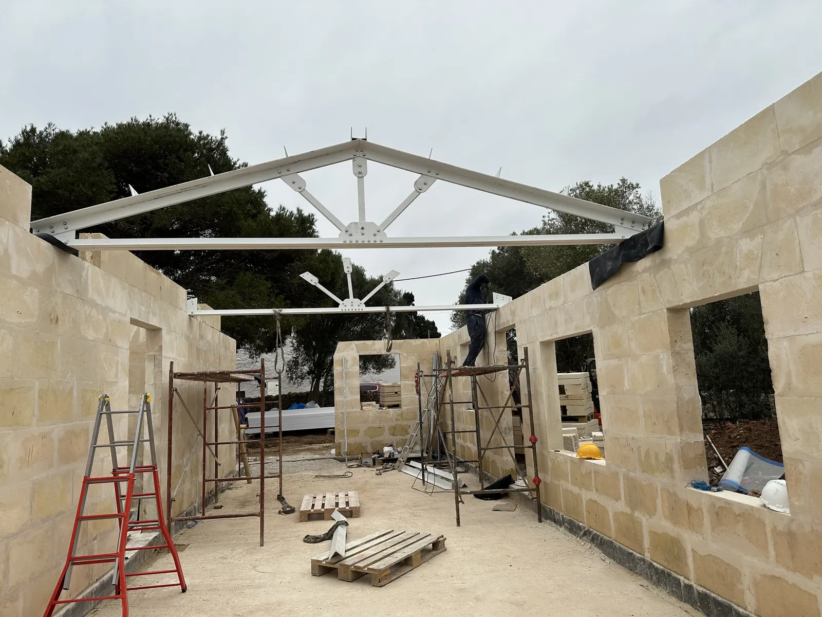 Cerchas metálicas para vivienda unifamiliar en Pou nou Sant Lluis. en Menorca