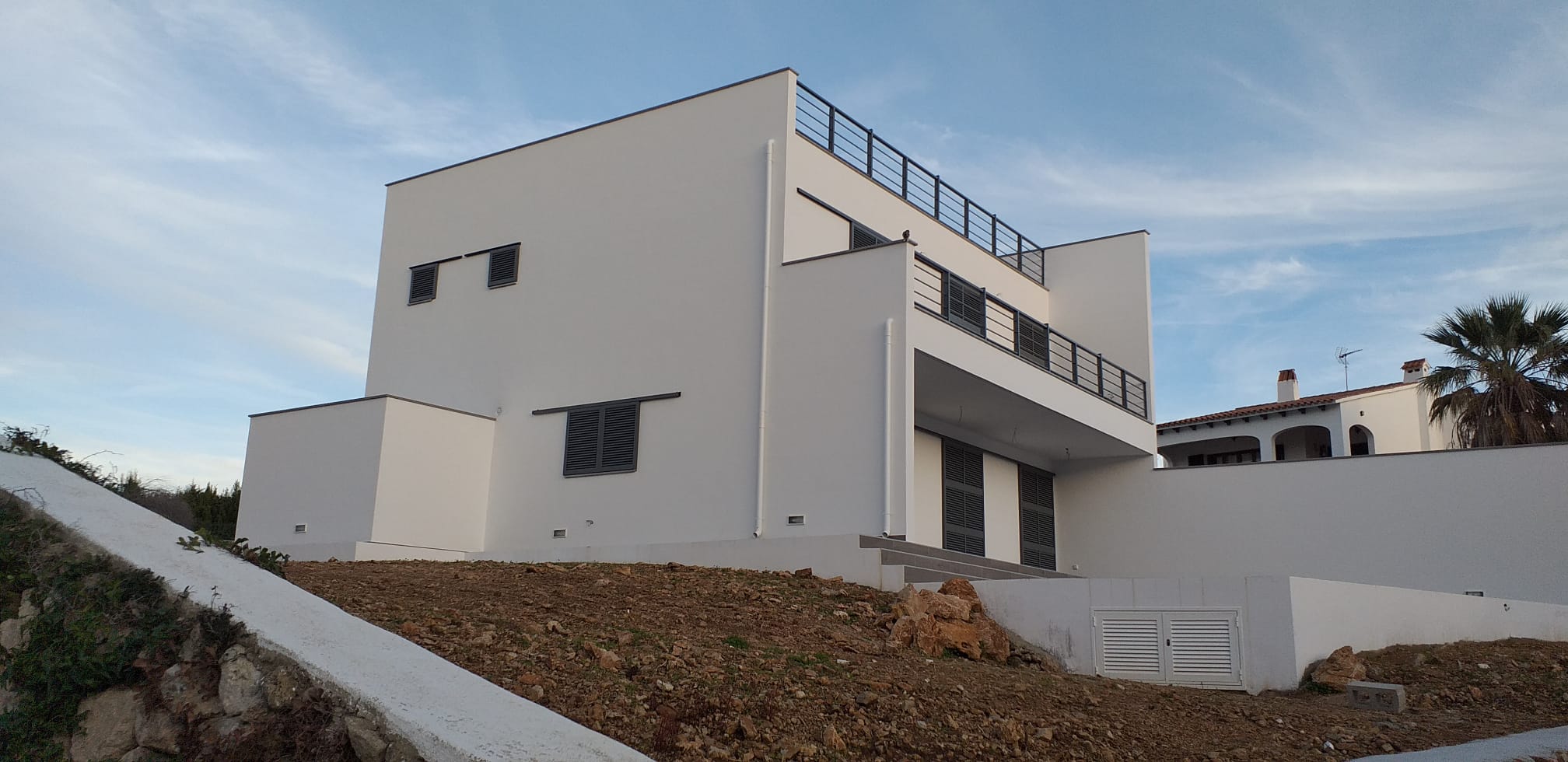 Cerramiento De Persianas En Addaia Menorca en Menorca