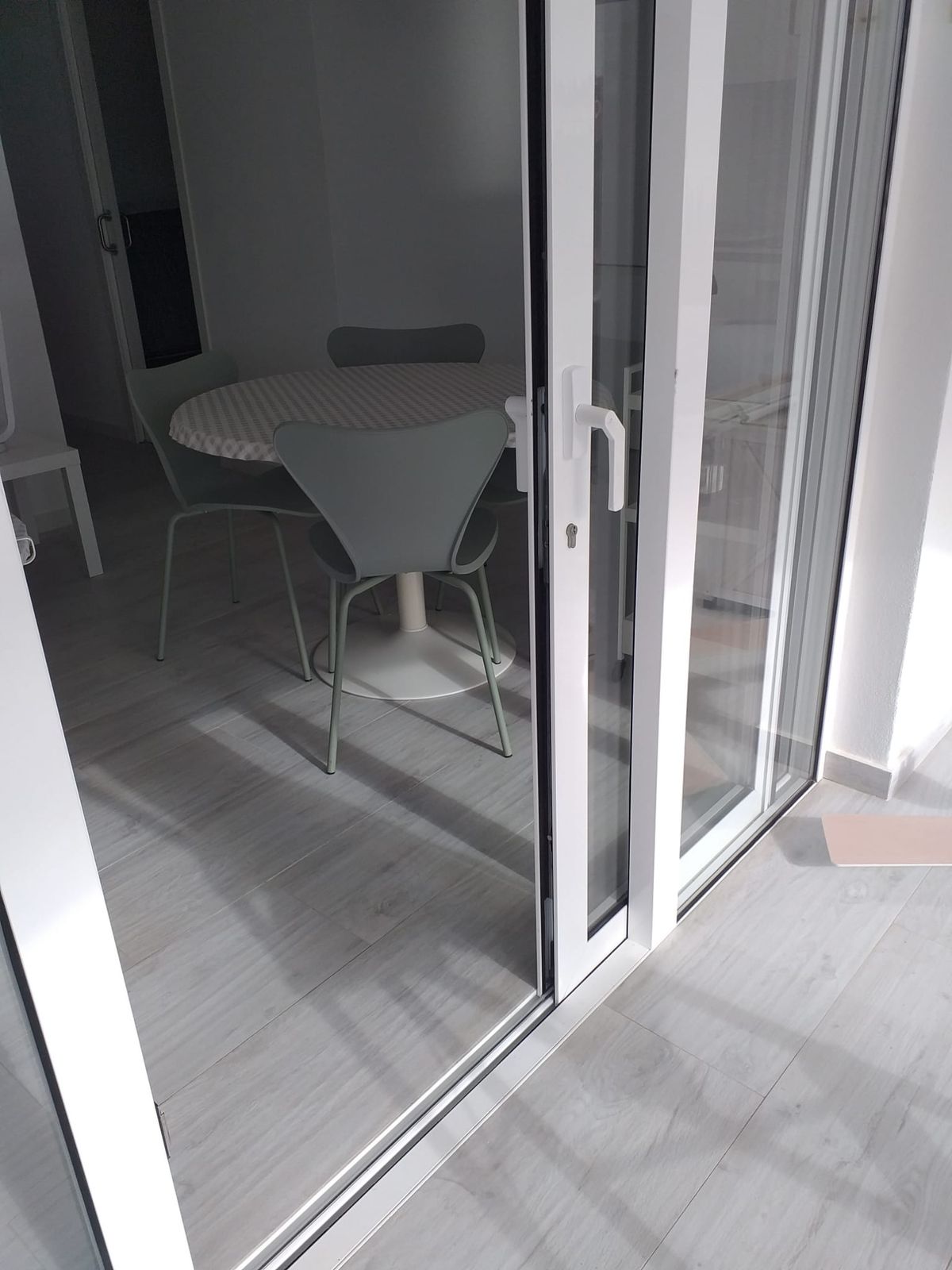 Cerramientos de Cristal y Persianas Mallorquinas de Aluminio - imagen 10
