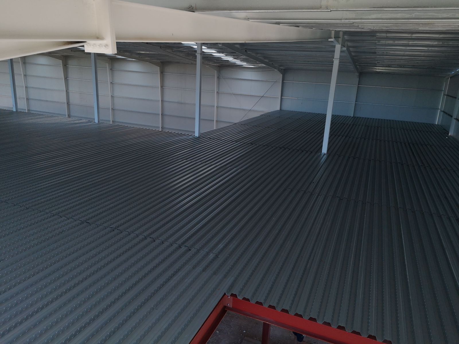 Construcción de Nave Industrial y Estructura Metálica en Petra - imagen 11