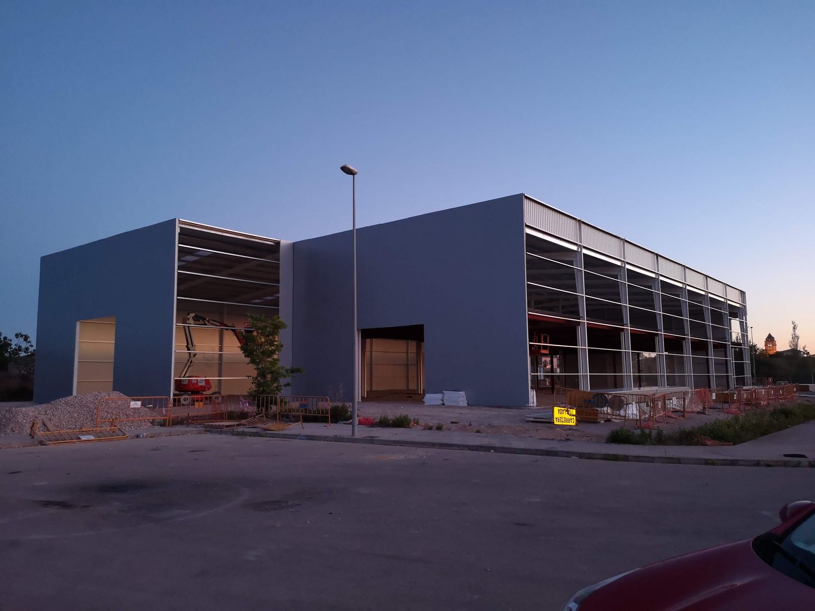 Construcción de Nave Industrial y Estructura Metálica en Petra - imagen 14
