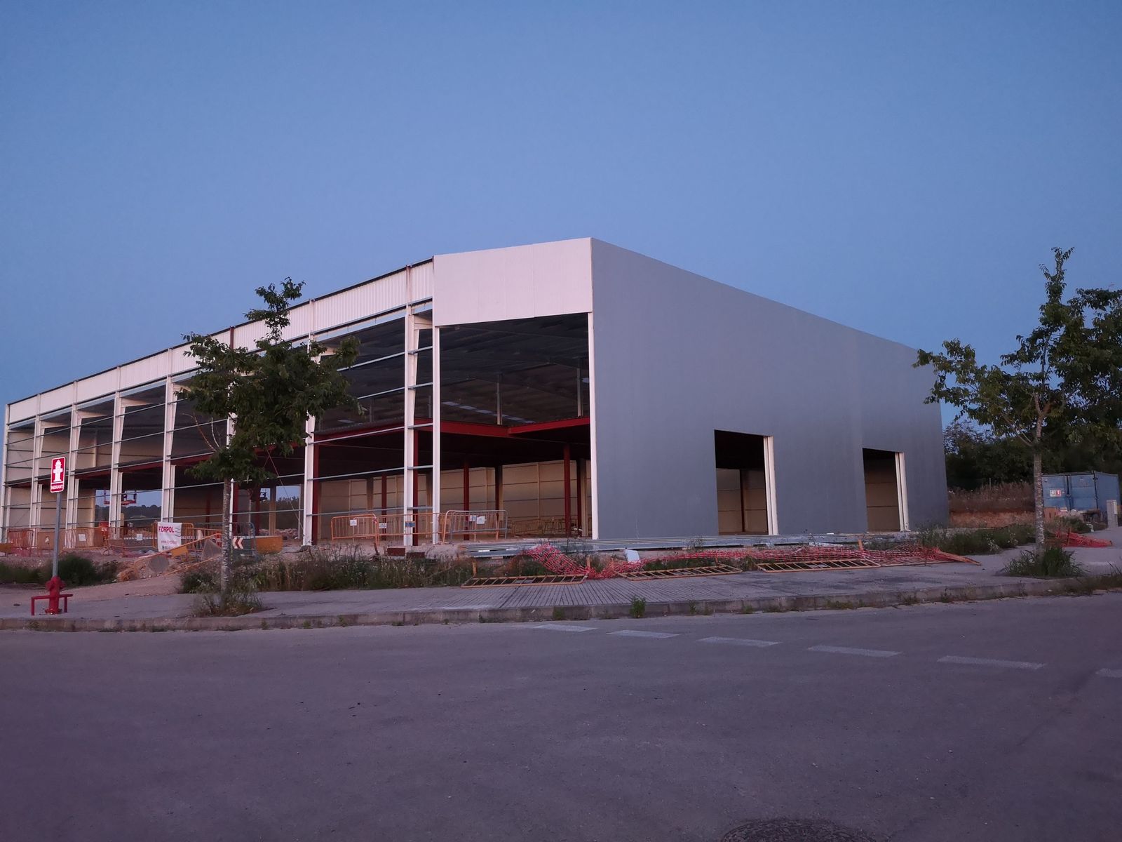 Construcción de Nave Industrial y Estructura Metálica en Petra - imagen 15