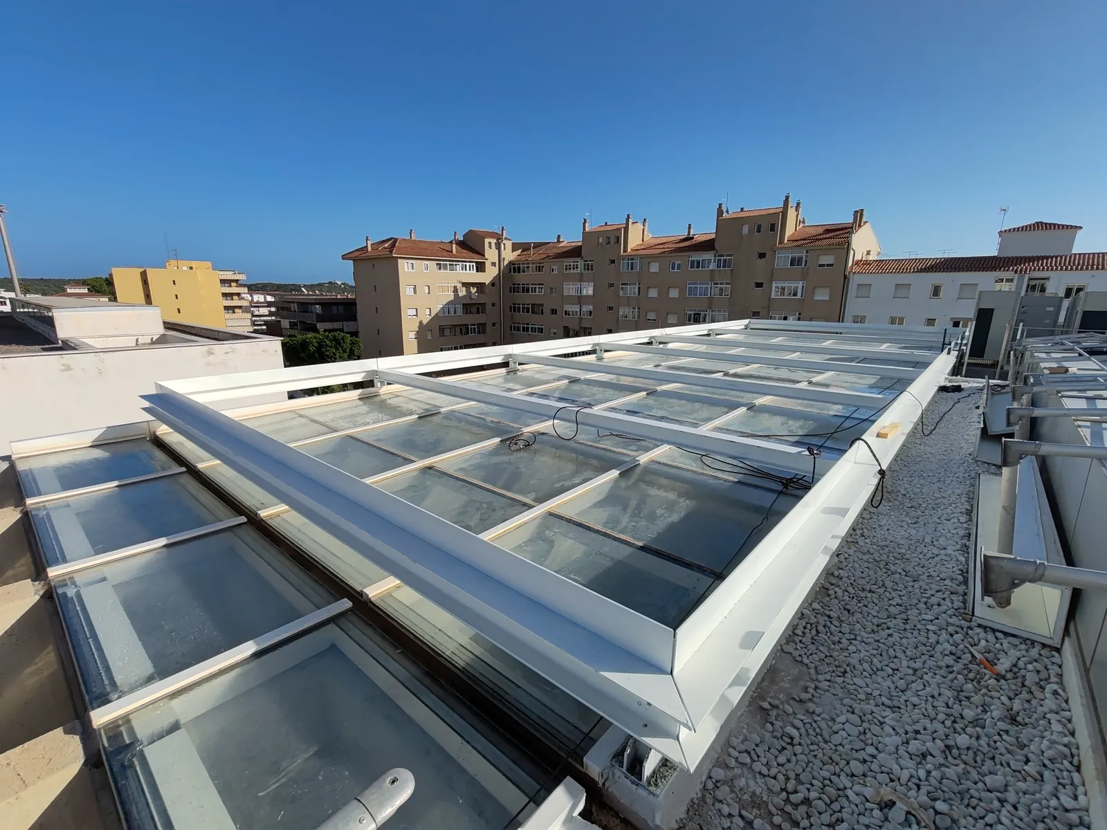 Estructura galvanizada para toldos en el Juzgado de Mahón - imagen 2