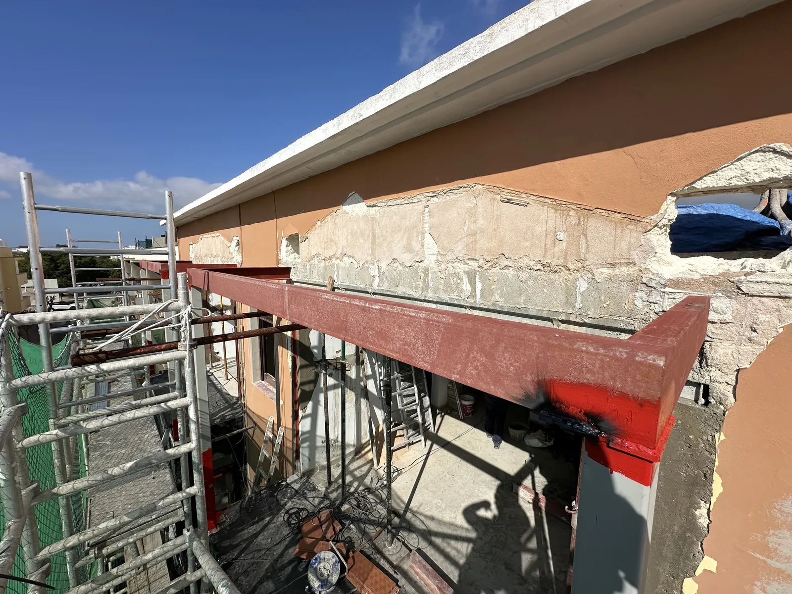 Estructura metálica para cerrado de boinders o balcones en ciutadella de Menorca. - imagen 2