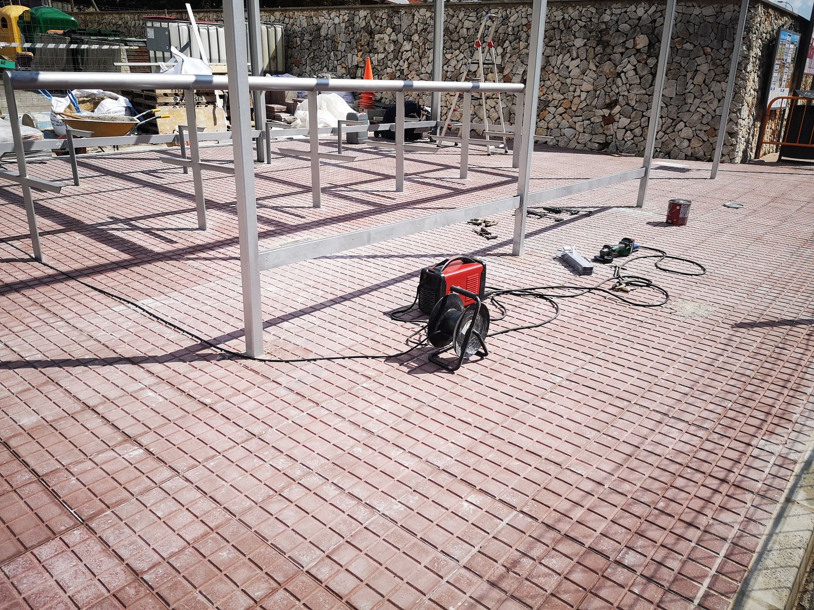 Estructura Metálica para Espacio Público o Puntos de Encuentro - imagen 5
