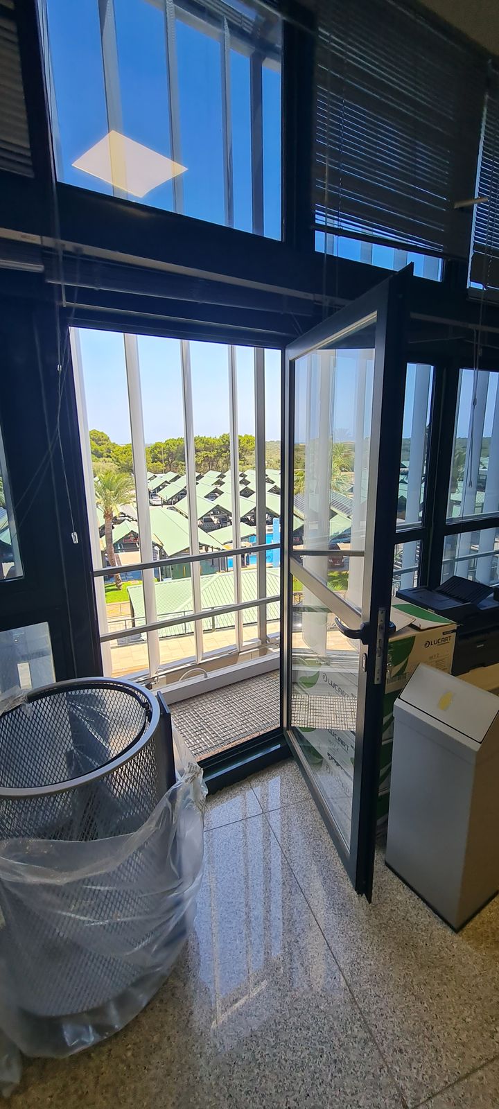 Fachada Solar Con Estructura Metalica En Aeropuerto De Mahon - imagen 27