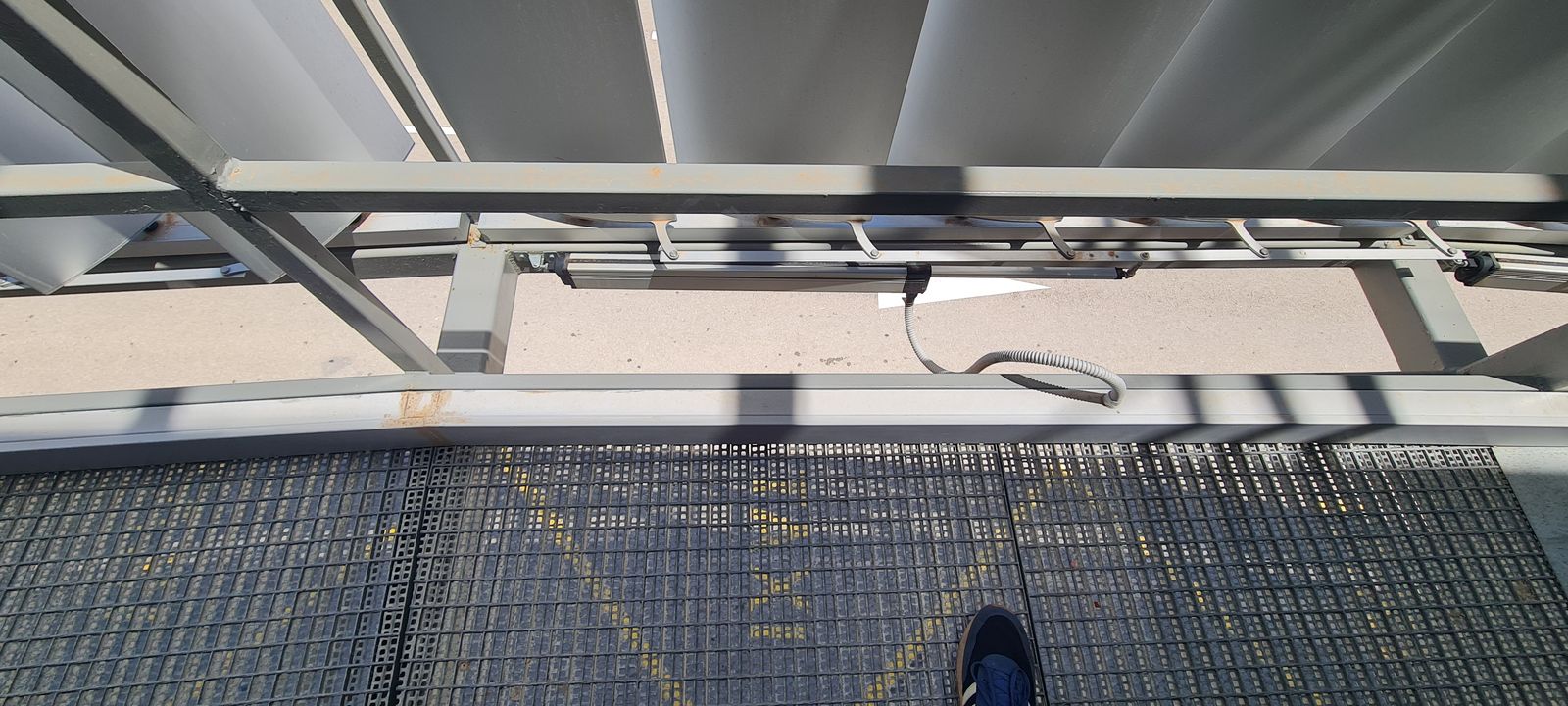 Fachada Solar Con Estructura Metalica En Aeropuerto De Mahon - imagen 29