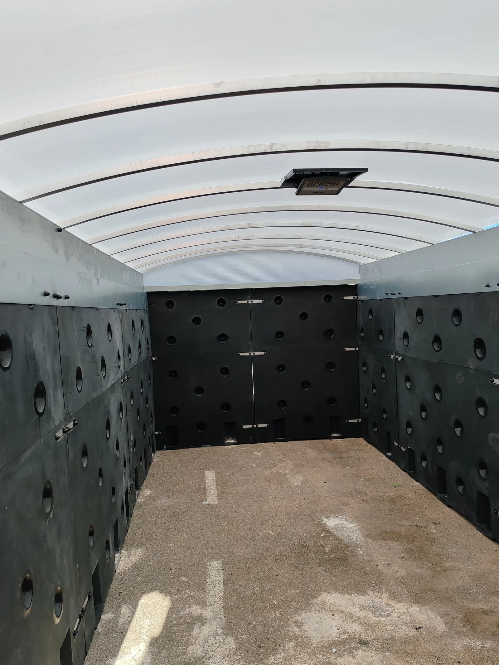 Instalacion de caseta de residuos en todo Menorca. - imagen 3