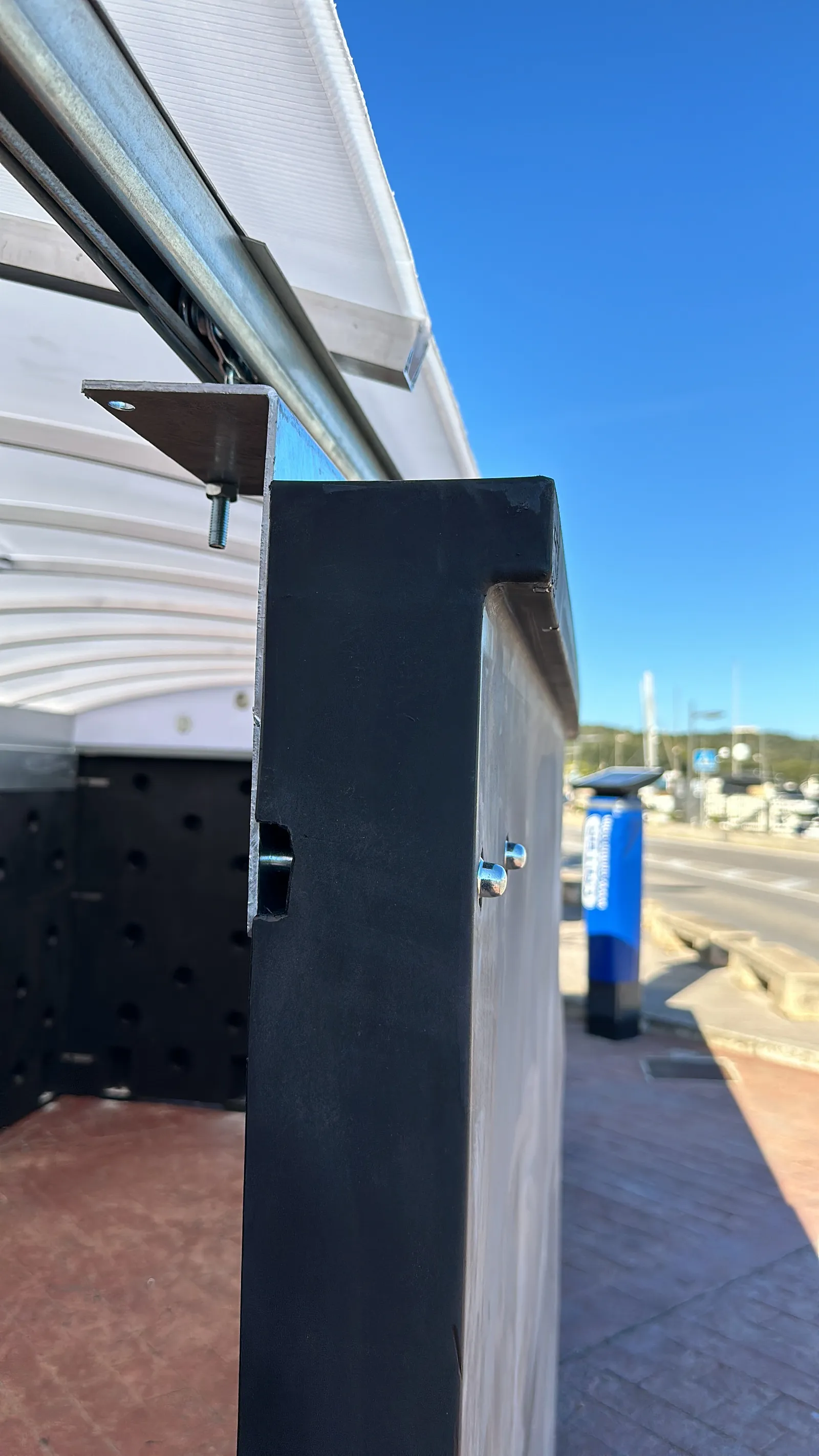 Instalacion de caseta de residuos en todo Menorca. - imagen 18