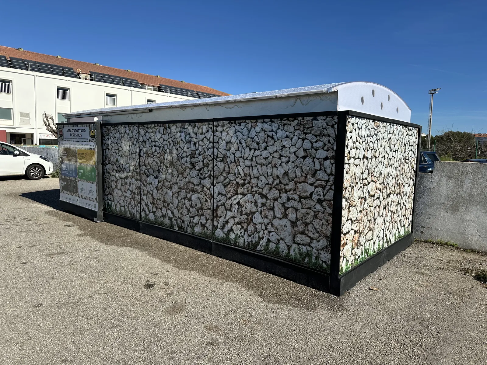 Instalacion de caseta de residuos en todo Menorca. - imagen 19