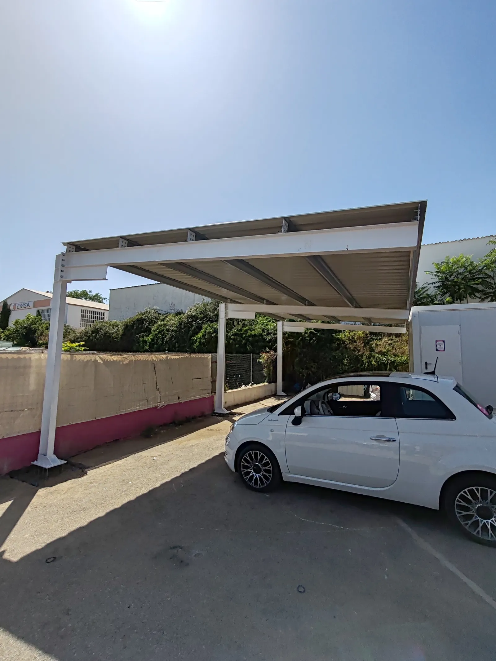 Marquesina para parking de coches en Click Rent Menorca. - imagen 2