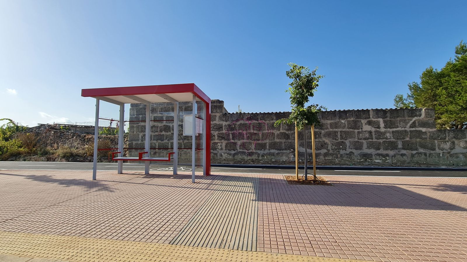 Fabricación de Marquesinas de Parada de Autobús en Ciutadella - imagen 2