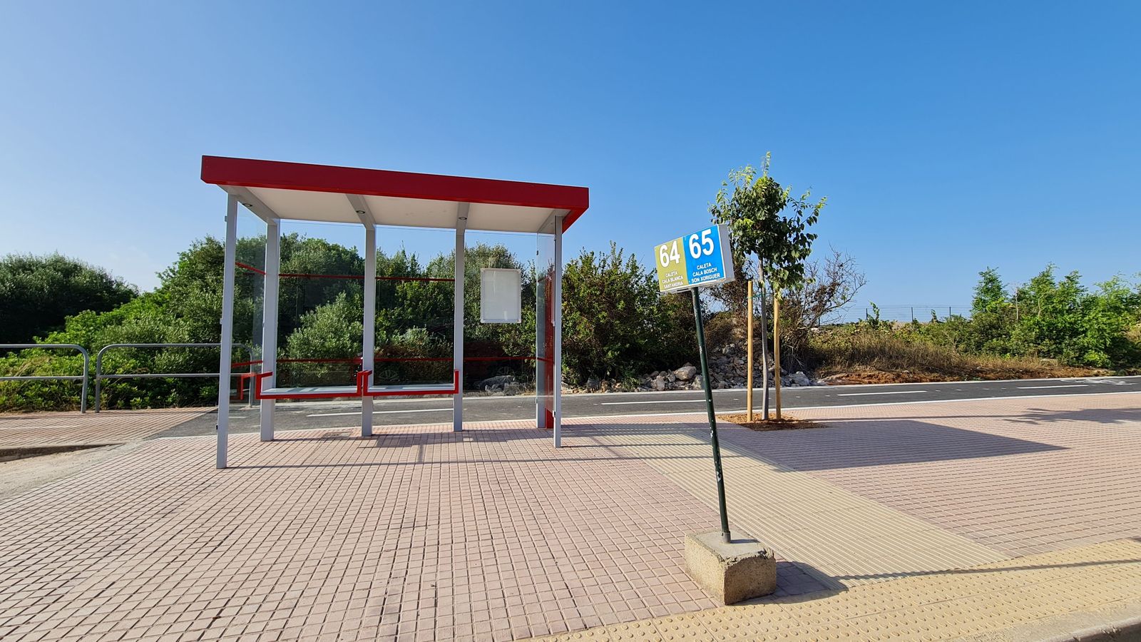 Fabricación de Marquesinas de Parada de Autobús en Ciutadella - imagen 3