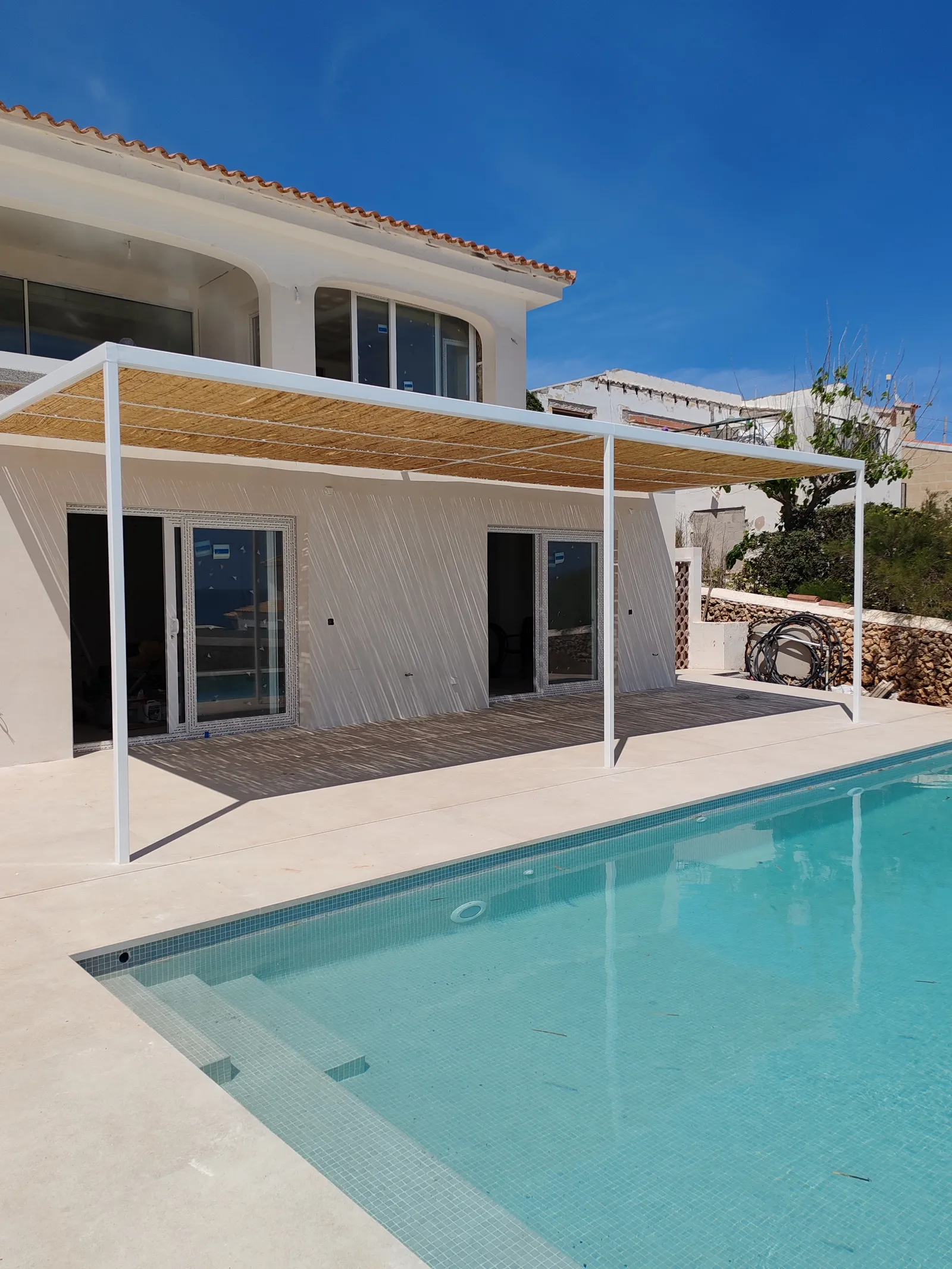 Pergola de acero inoxidable en So Ganxo. - imagen 11