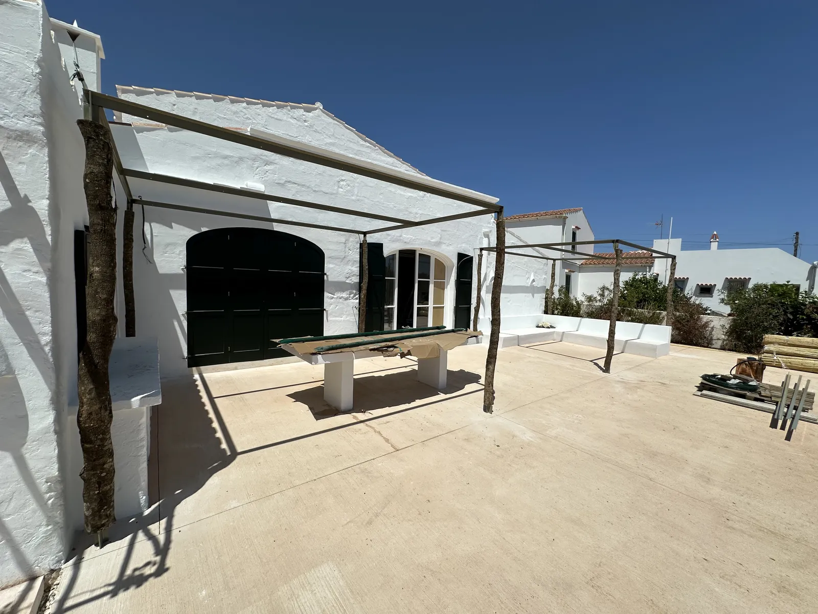 Pérgola Rústica de Madera de Ullastre y Metal con Cañizo - imagen 18