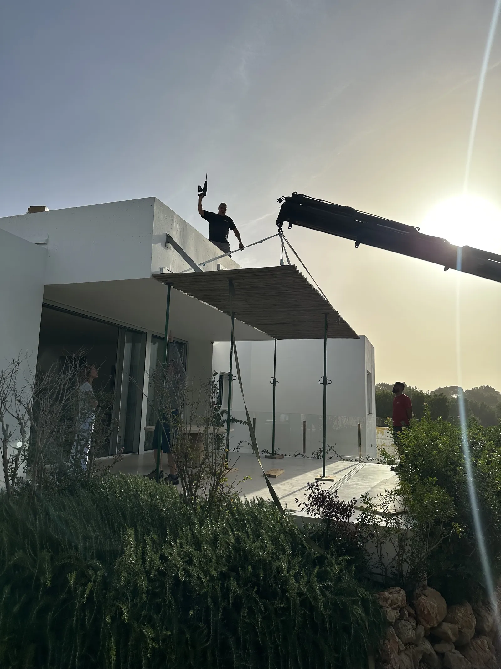 Pérgola Voladiza Metálica Minimalista en Es Mercadal - imagen 16