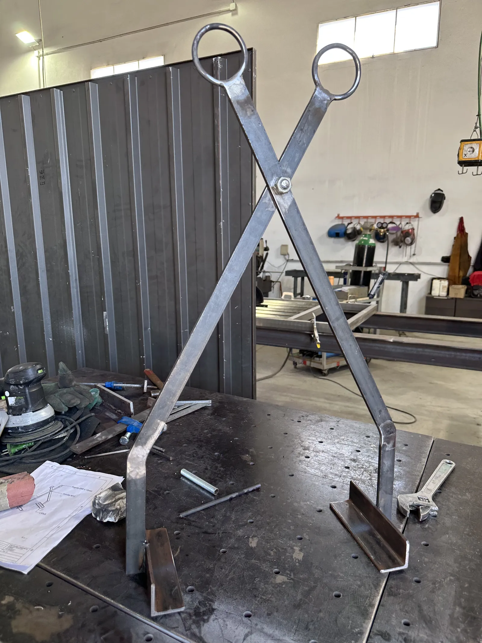Clamp for crane for extraction of Mares. in Menorca