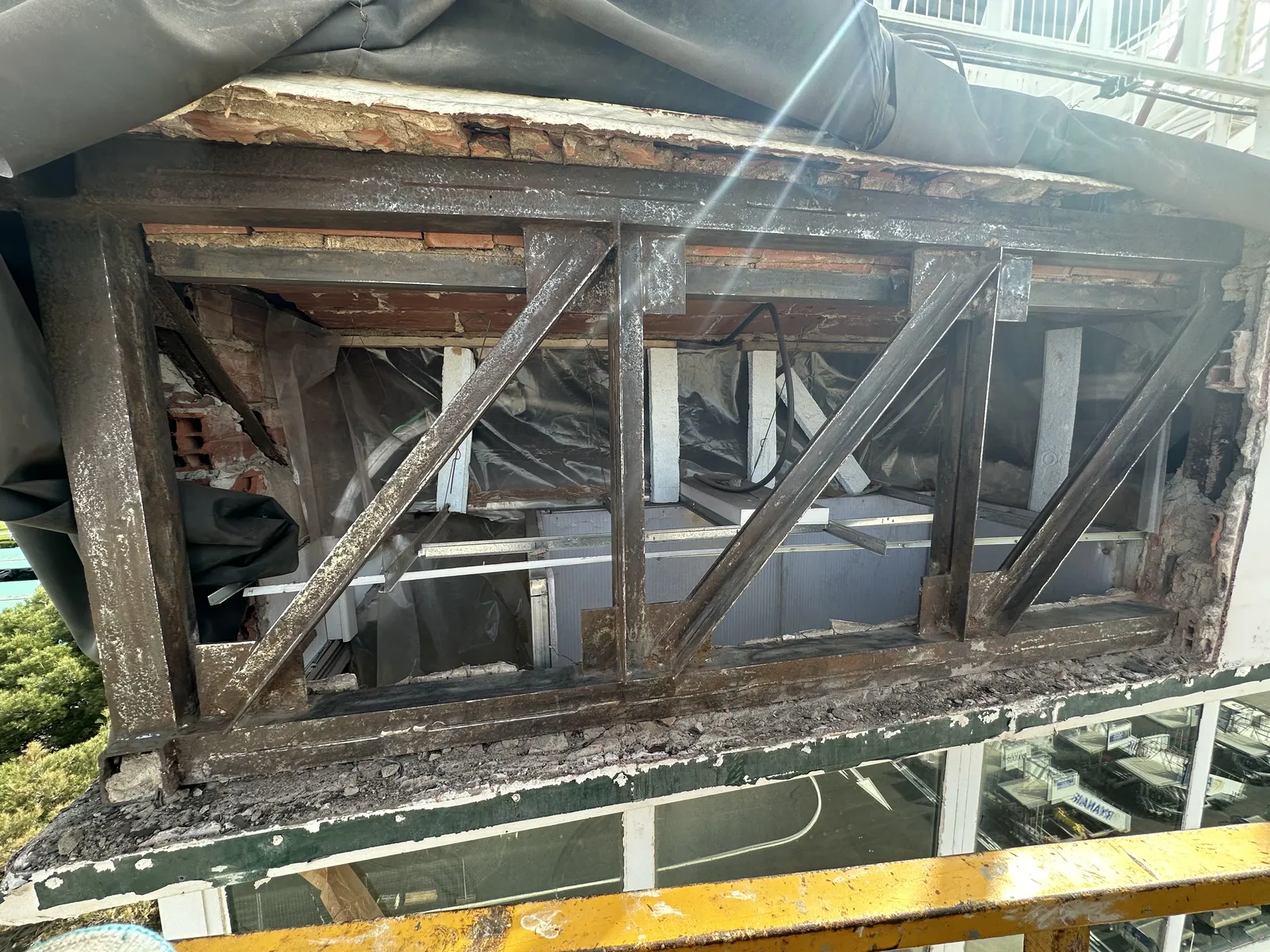 Restauración de estructura interna de la torre de control del Aeropuerto de Menorca. - imagen 14