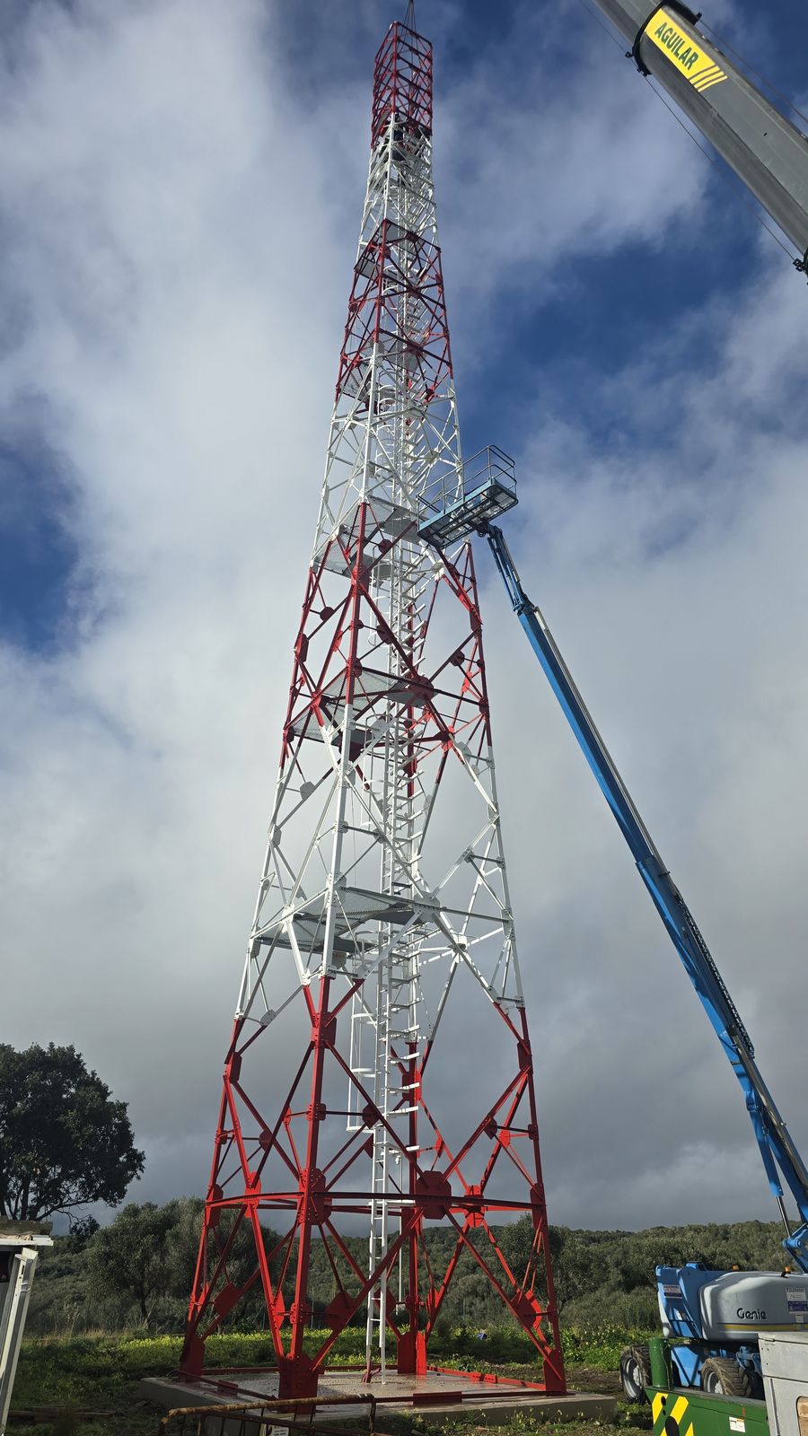 Instalación de Torre de Telecomunicaciones de Celosía - imagen 5