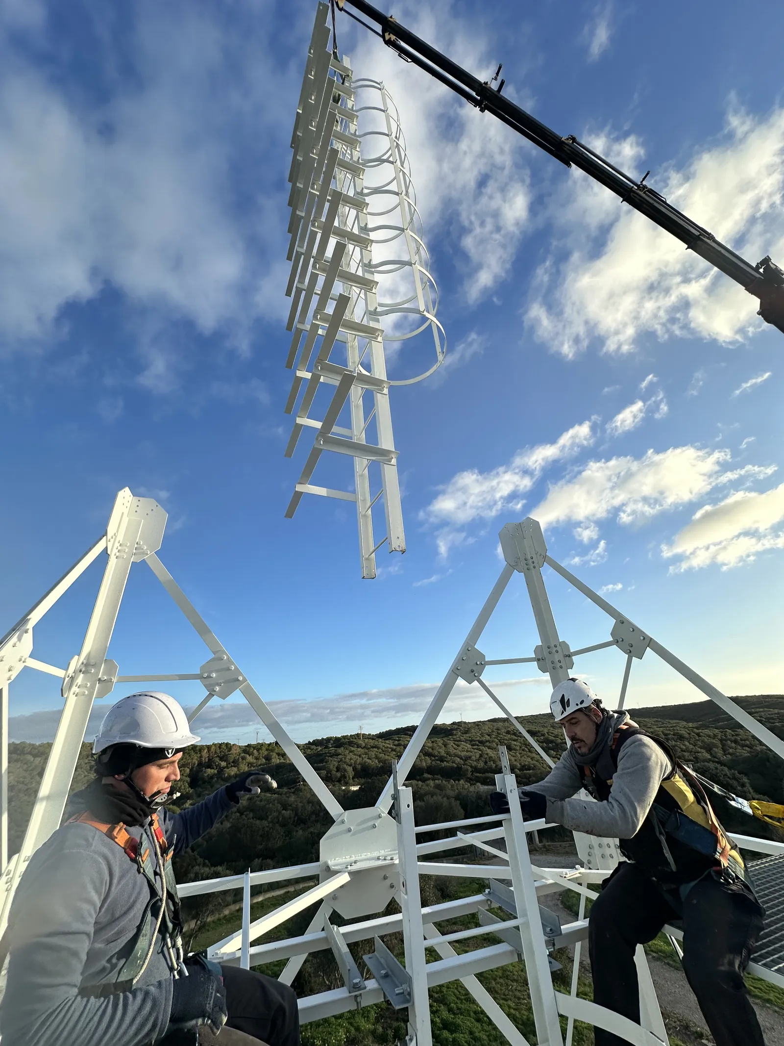 Instalación de Torre de Telecomunicaciones de Celosía - imagen 21
