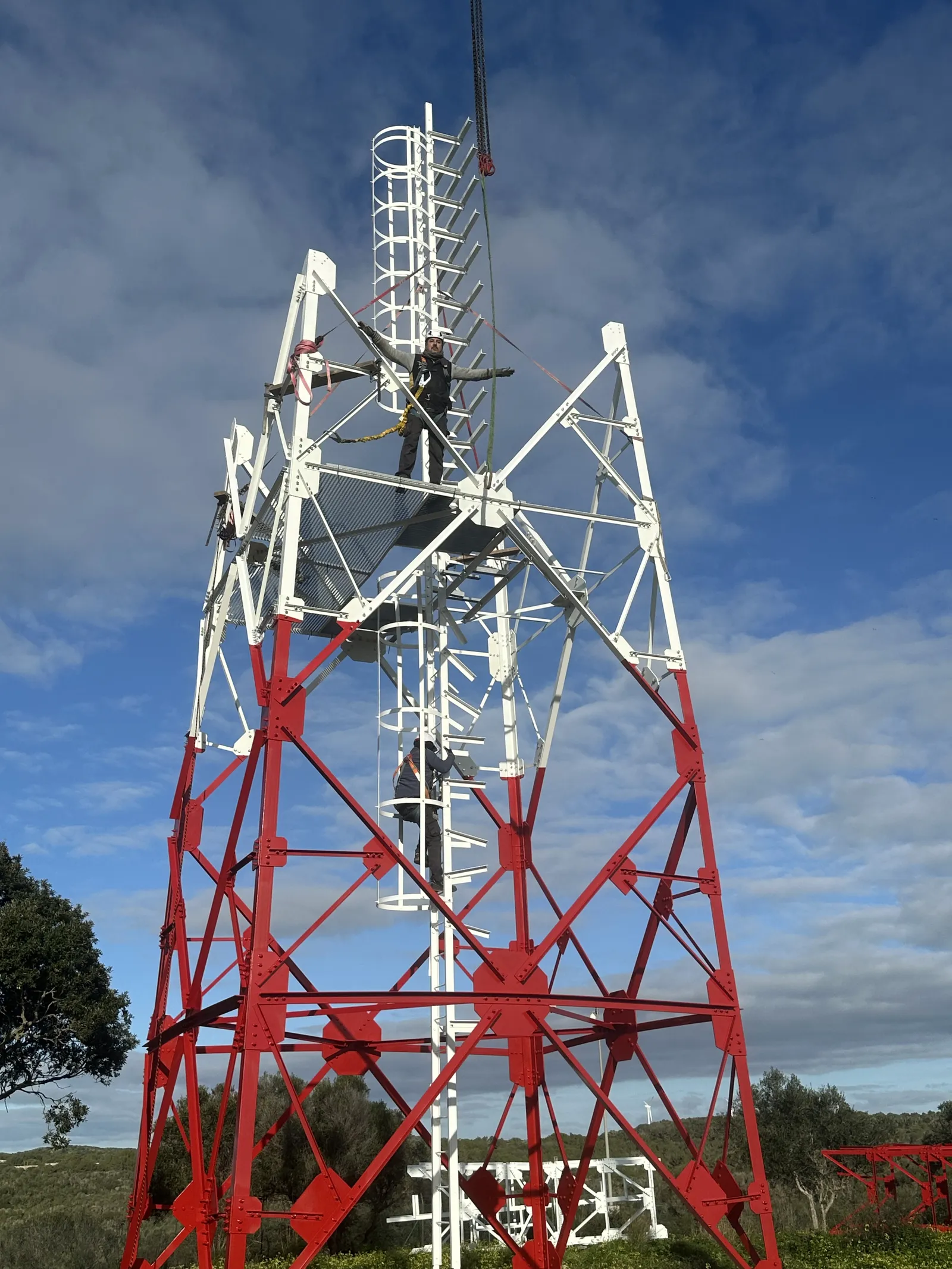 Instalación de Torre de Telecomunicaciones de Celosía - imagen 25